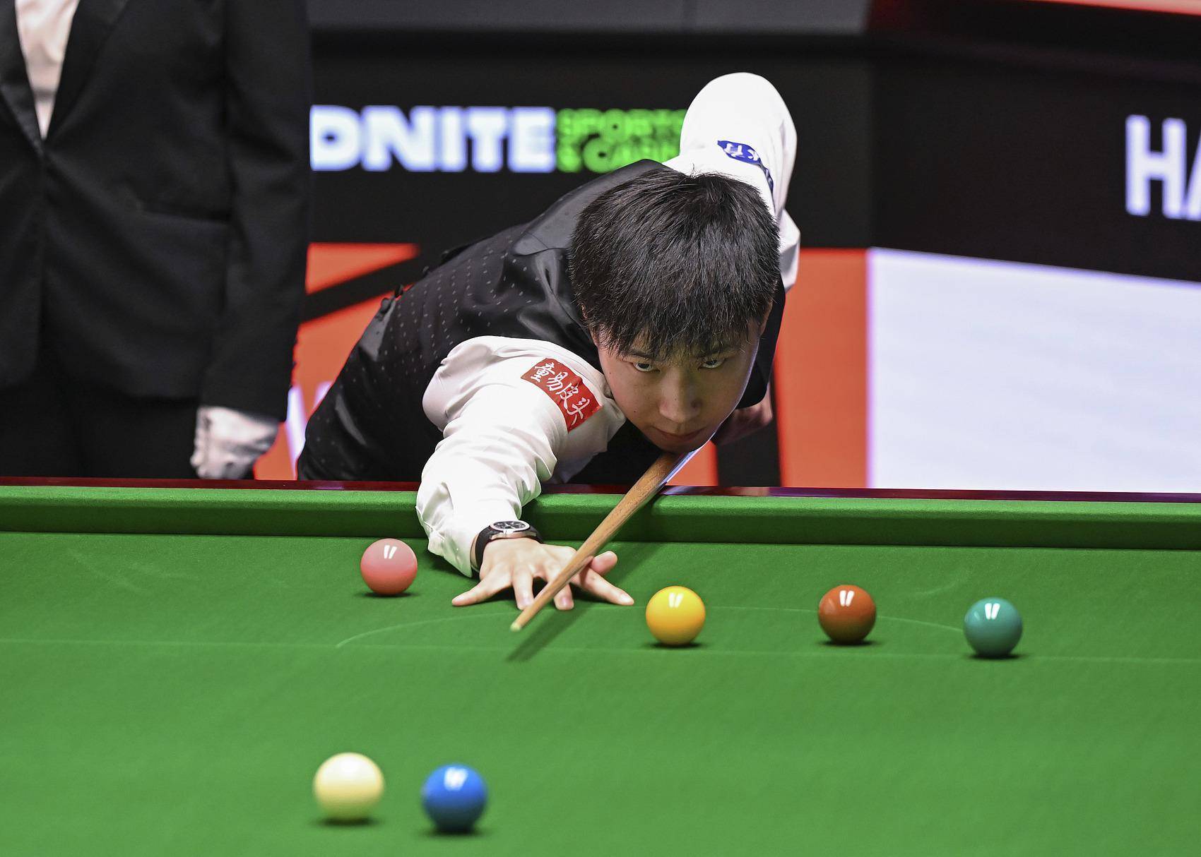 皇冠信用登2代理_【斯诺克世锦赛】赵心童大胜晋级皇冠信用登2代理，成为史上首位以业余身份闯入四强的选手