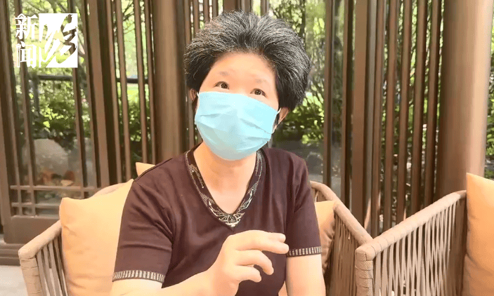 皇冠体育App下载_垃圾堆满皇冠体育App下载，臭到离谱！上海顶流豪宅业主也拾荒？邻居直呼倒大霉，不能忍！