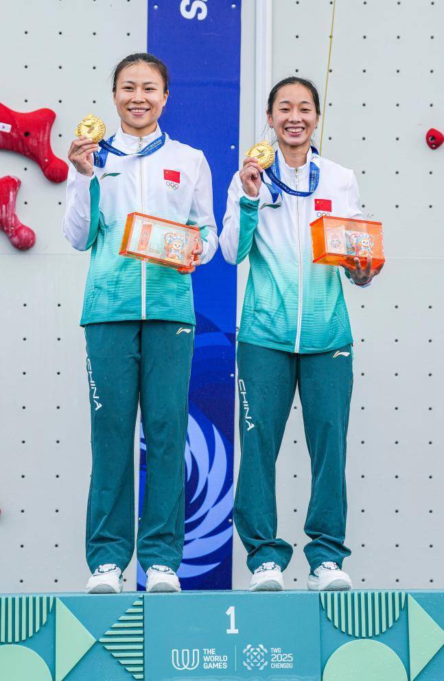 丹麦丙组联赛_成都世运会｜全天综合：英雄相惜 奖牌之外亦荣耀