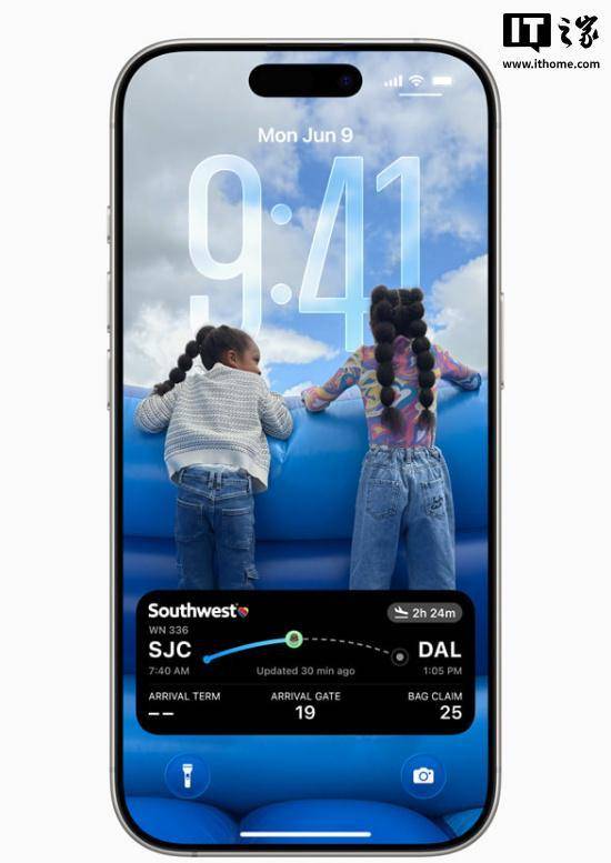 广岛东洋鲤鱼队vs横滨湾星队_苹果 iOS 26 正式版推送：全新液态玻璃设计、AI 功能改进