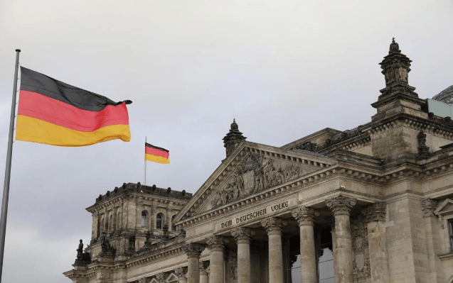 信用网皇冠申请注册_乌军断粮7天大规模投降信用网皇冠申请注册，德国先下手为强，凑80万大军与俄罗斯硬刚到底？俄乌局势重大反转