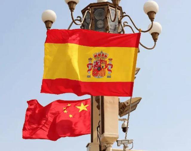 如何申请皇冠信用網_时隔18年来华如何申请皇冠信用網，第一站没去北京！中方高规格接待，狂签10项协议