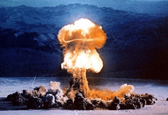 2026年国际足联世界杯预选赛_越来越疯了！高市早苗再有新动作2026年国际足联世界杯预选赛，日本准备拥核，日本前首相第一时间发出警告，中俄要早做准备