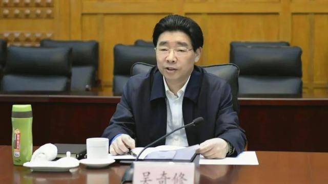 皇冠信用网代理流程_北大第一位“大学生村官”被双开