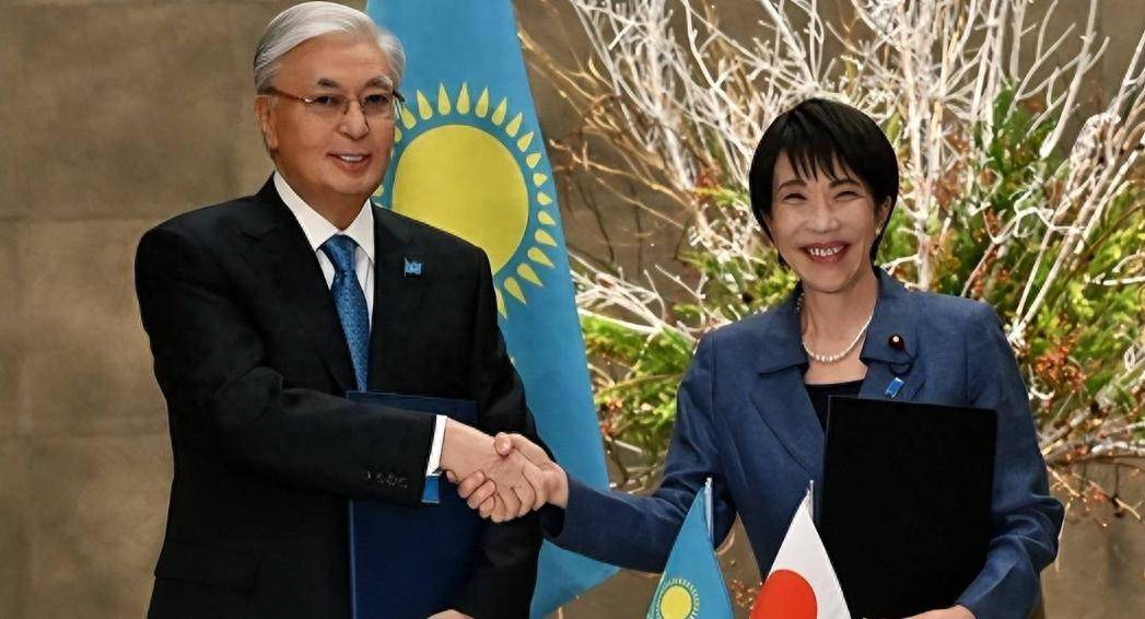 皇冠信用网注册账号_哈萨克斯坦和日本签37亿稀土大单皇冠信用网注册账号,发现运输是个大难题,托卡耶夫赶往俄罗斯摊牌