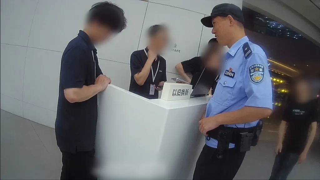 世界杯冠军
_浙江姑娘一口气买5部新手机世界杯冠军
,总价8.3万多元!店员报警